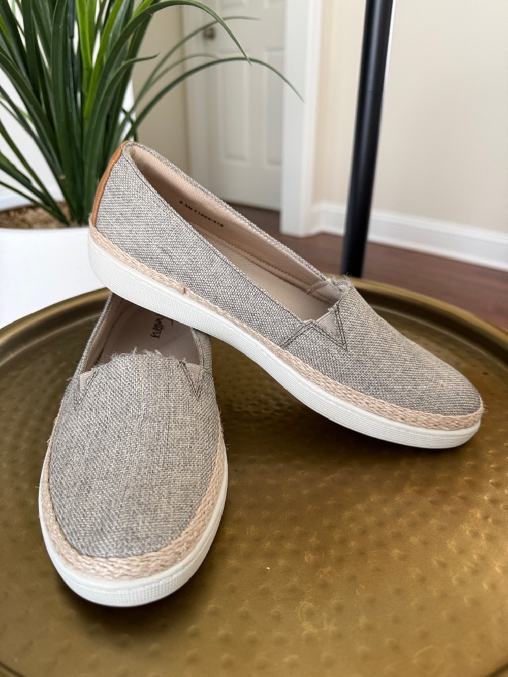 rotters Accent Women's Slip On, 8 N US, Sage NWOT